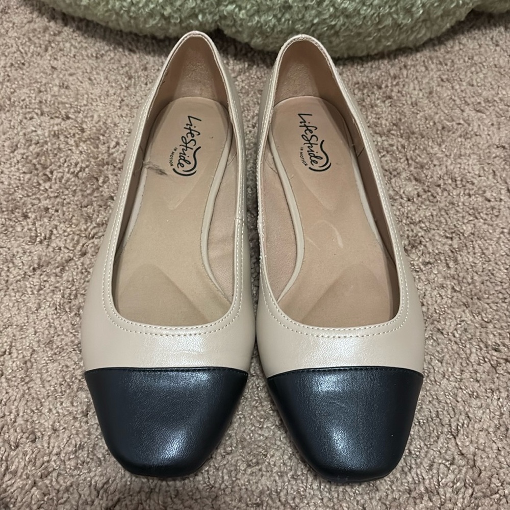Two Tone Lifestride Flats